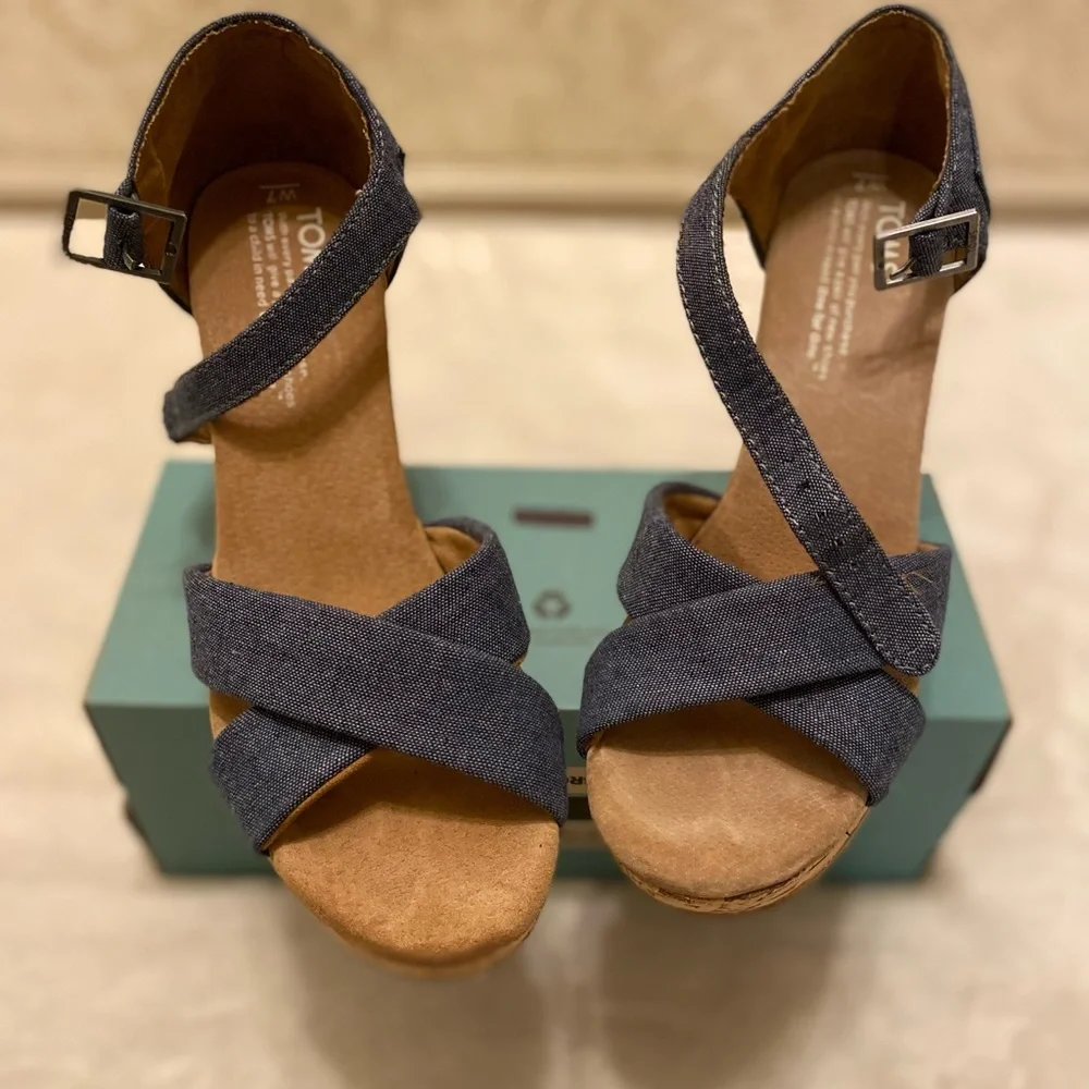 Toms material made